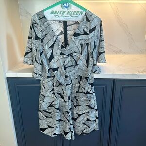 Ann Taylor Loft short sleeve romper. Size 4.